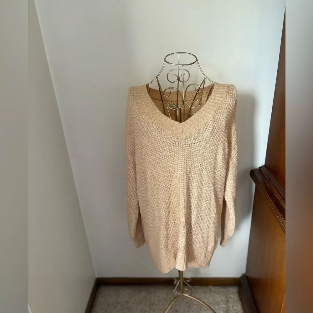 American Eagle Outfitters V-Neck Long Sleeve Knit Sweater XS Tan